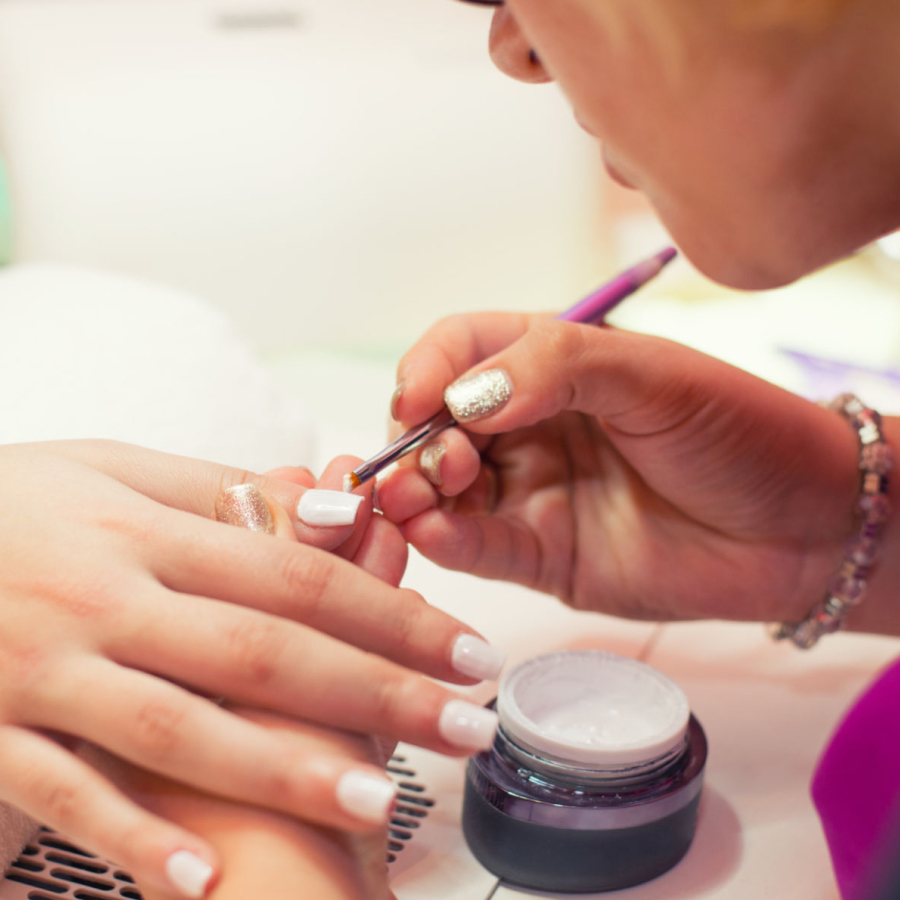 Sleek Nail Bar