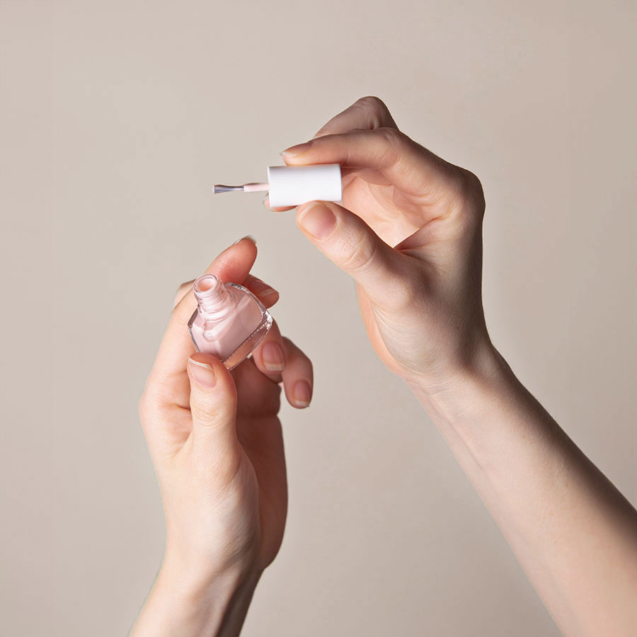 Sleek Nail Bar