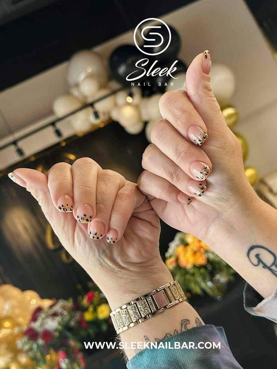 Sleek Nail Bar